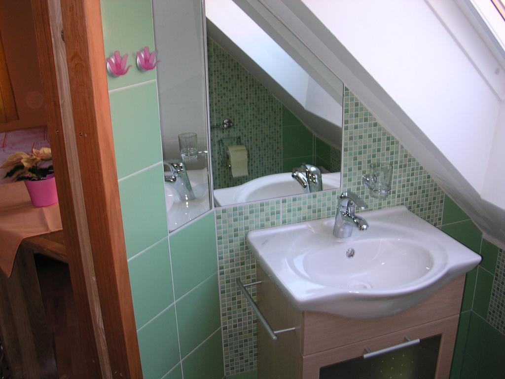 Apartments Dvor Bovec Room photo